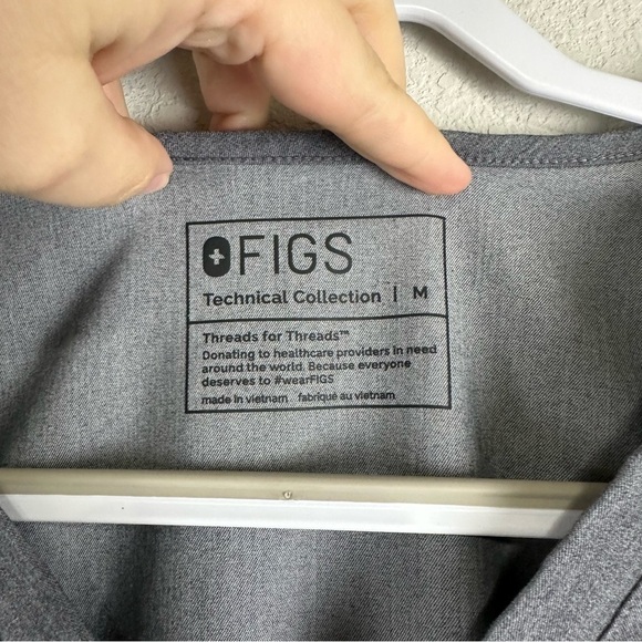 Figs Gray Casma Three Pocket Short Sleeve Medical Nursing Scrub Top Medium - Picture 5 of 7